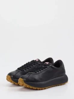 Camper – Sneaker aus Glattleder mit Profilsohle