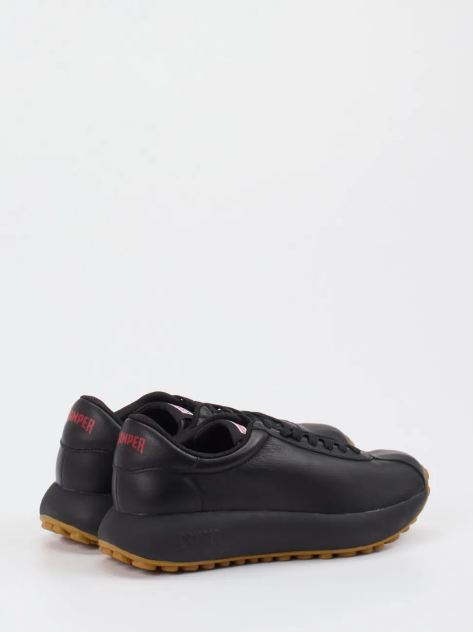 Camper – Sneaker aus Glattleder mit Profilsohle
