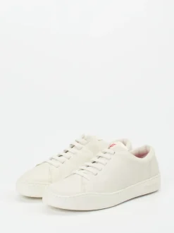 Camper – Sneaker aus Kalbleder in Cremeweiß