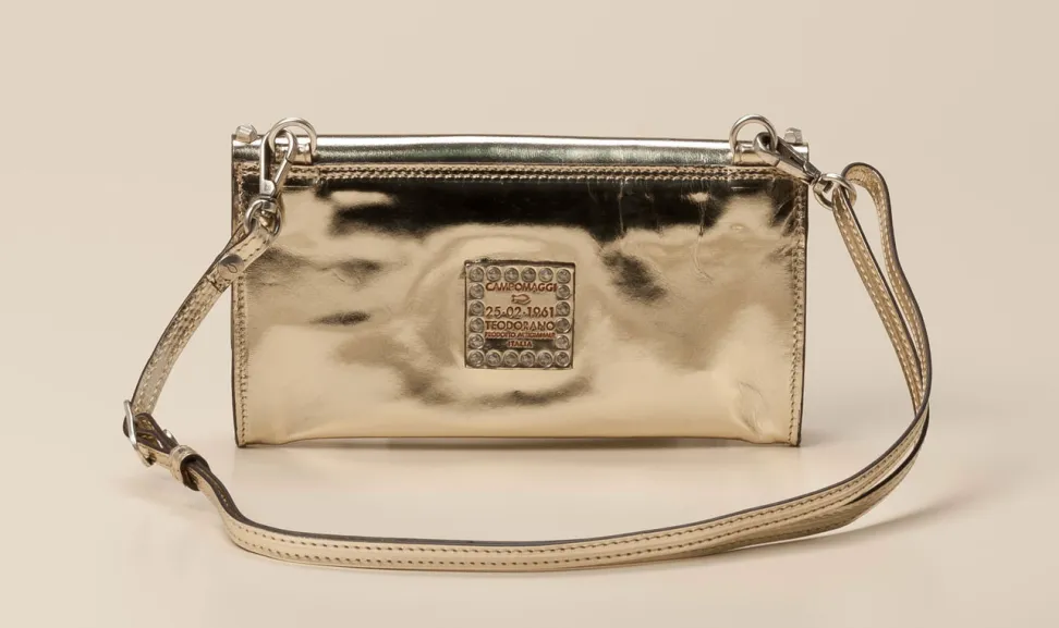 Campomaggi – Clutch aus Metallic-Leder Goldmetallic