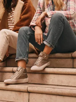 Candice Cooper – High-Top Sneaker aus Metallicleder Beige