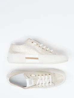 Candice Cooper – Sneaker aus Metallicleder champagner