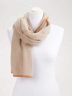 Cashmere Blues – Schal aus Feinstrick in Beige