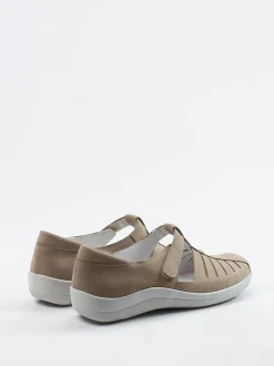 Christian Dietz – Spangenschuh aus Nubukleder beige