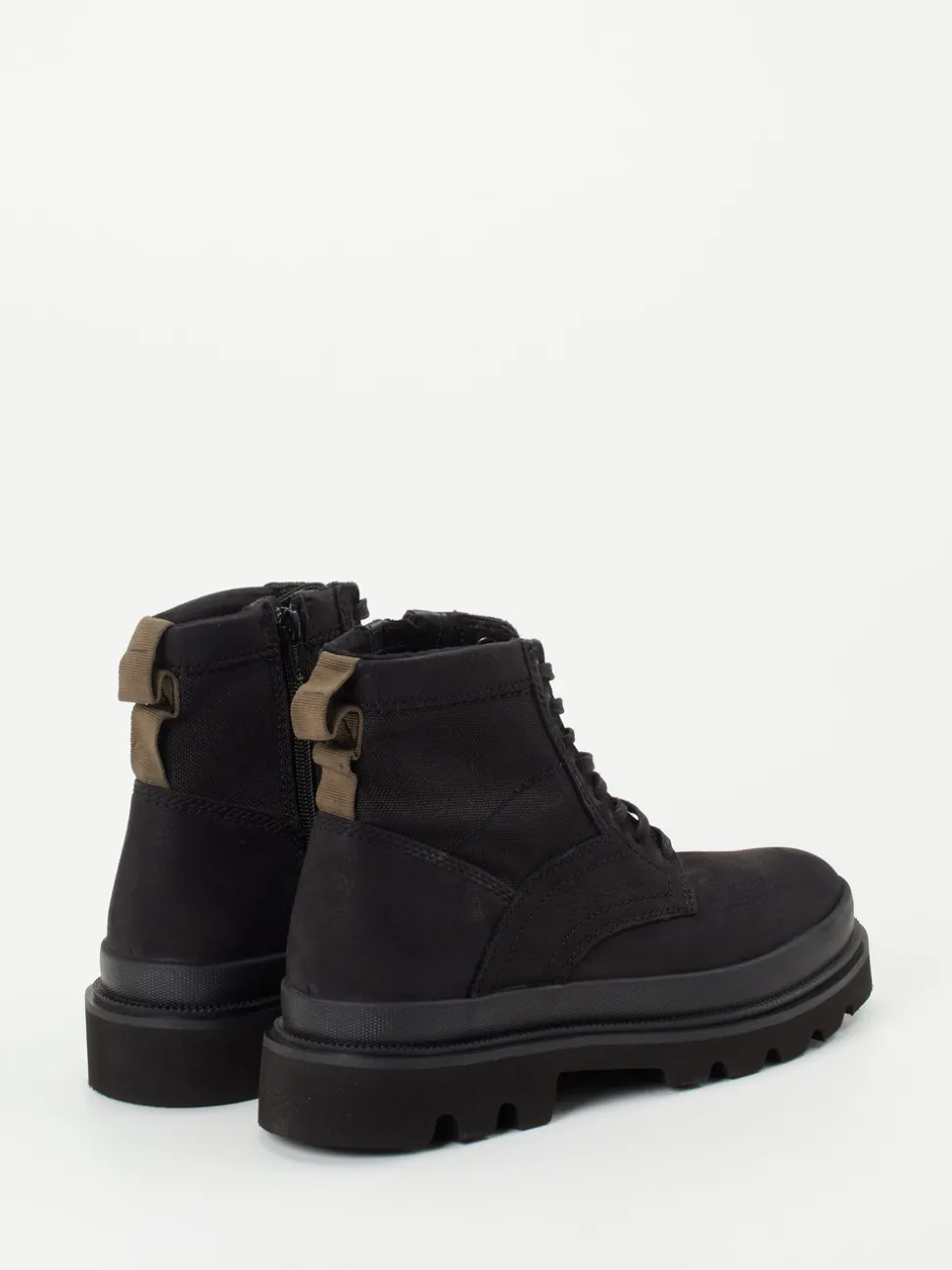 Clarks – Combat Boots aus Nubukleder Schwarz