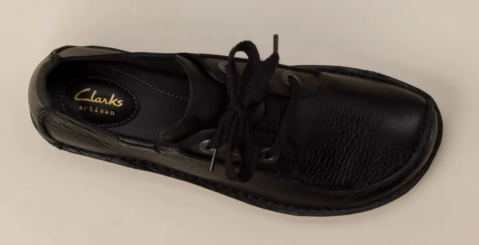 Clarks – Schnürschuhe aus Kalbleder schwarz