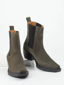 Copenhagen – Chelsea Boots aus Veloursleder olivgrau