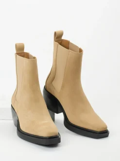 Copenhagen – Chelsea Boots aus Veloursleder Sandbeige