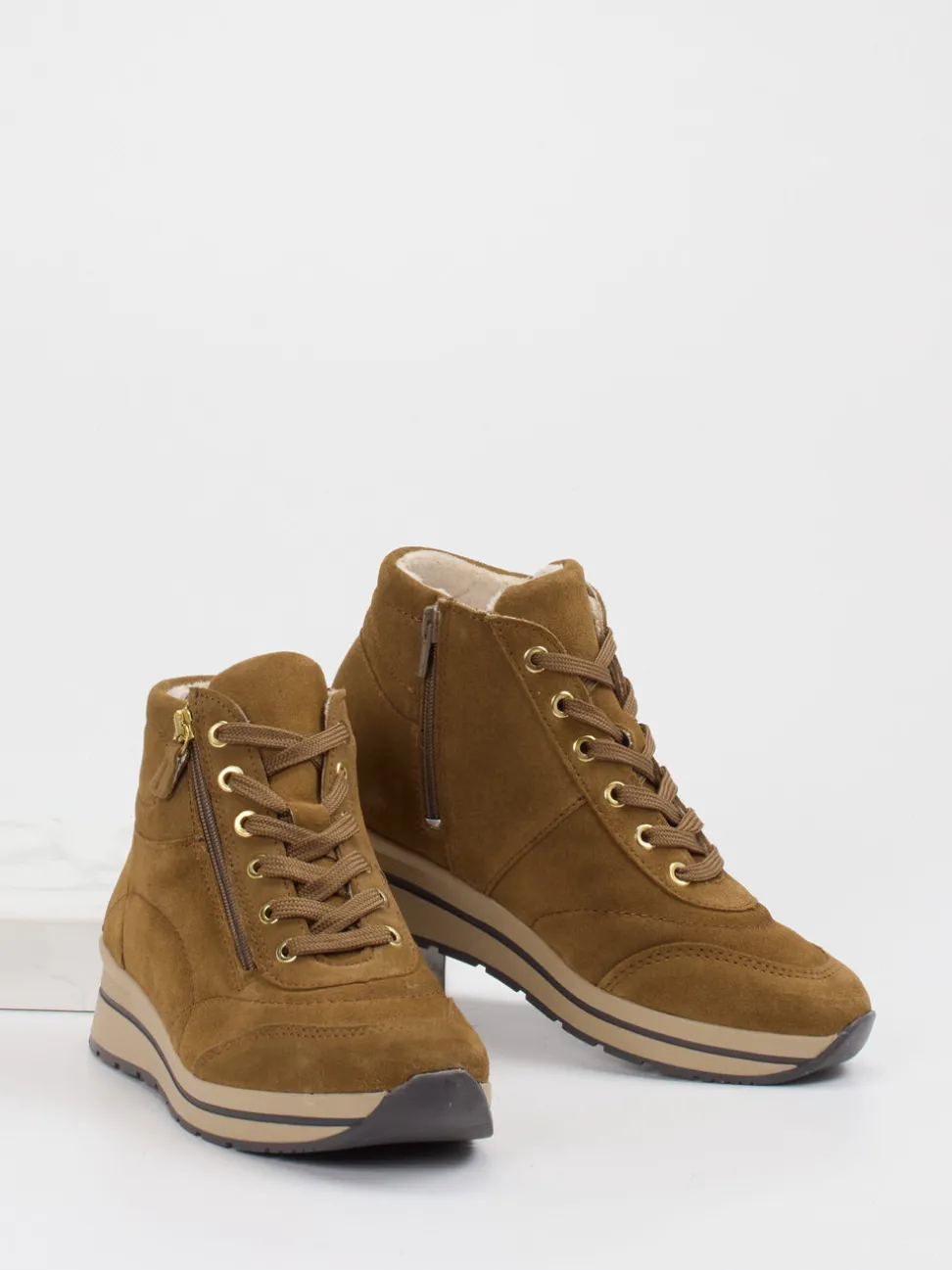 Cypres Soft – Keilstiefelette aus Veloursleder cognac