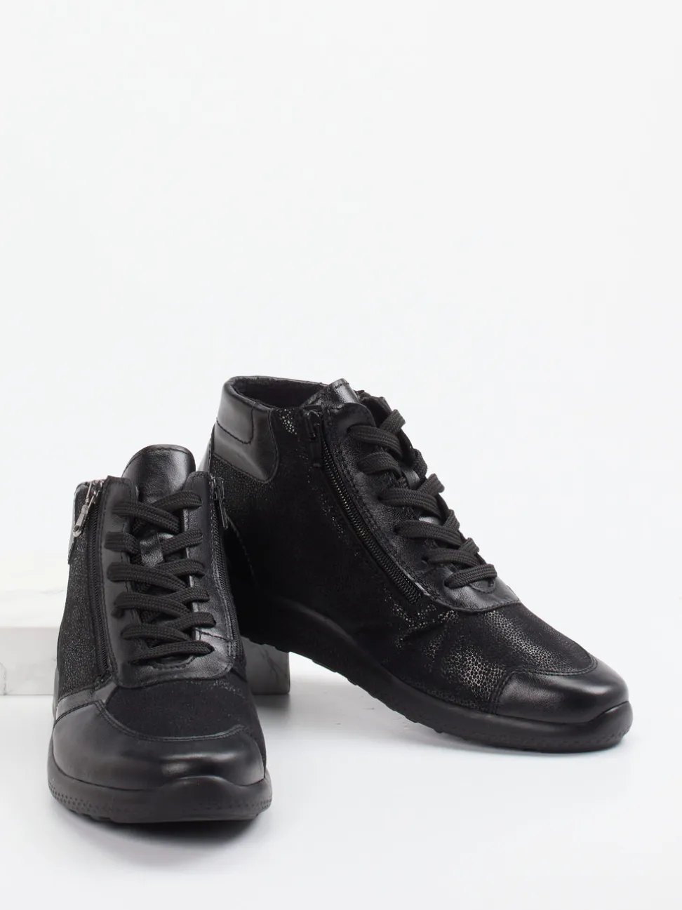 Cypres Soft – Schnürstiefelette aus Stretchleder schwarz