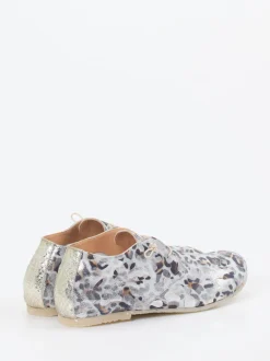 Donna Carolina – Schnürschuh aus Metallicleder silber
