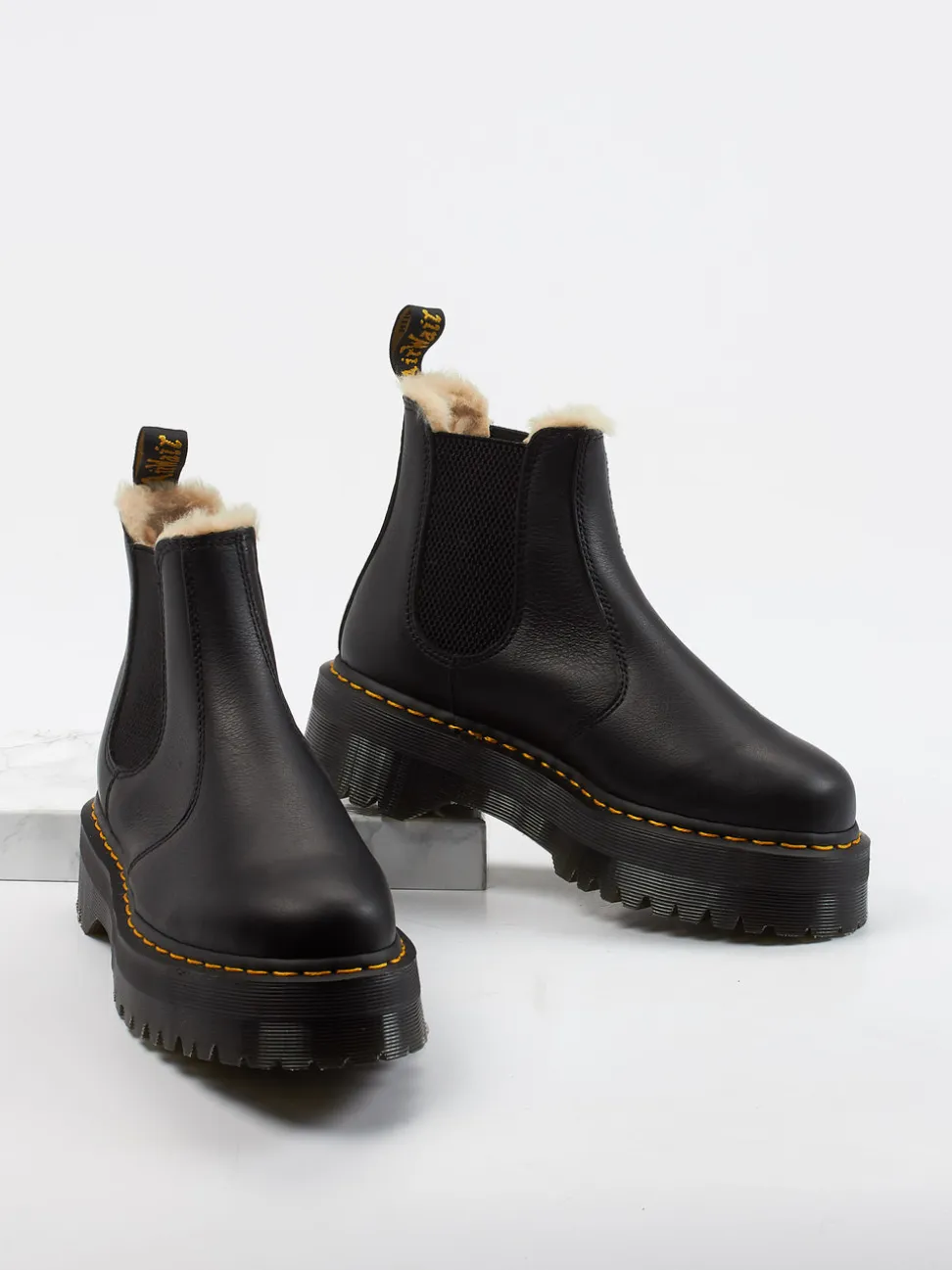 Dr. Martens – Chelsea Boots aus Kalbleder schwarz
