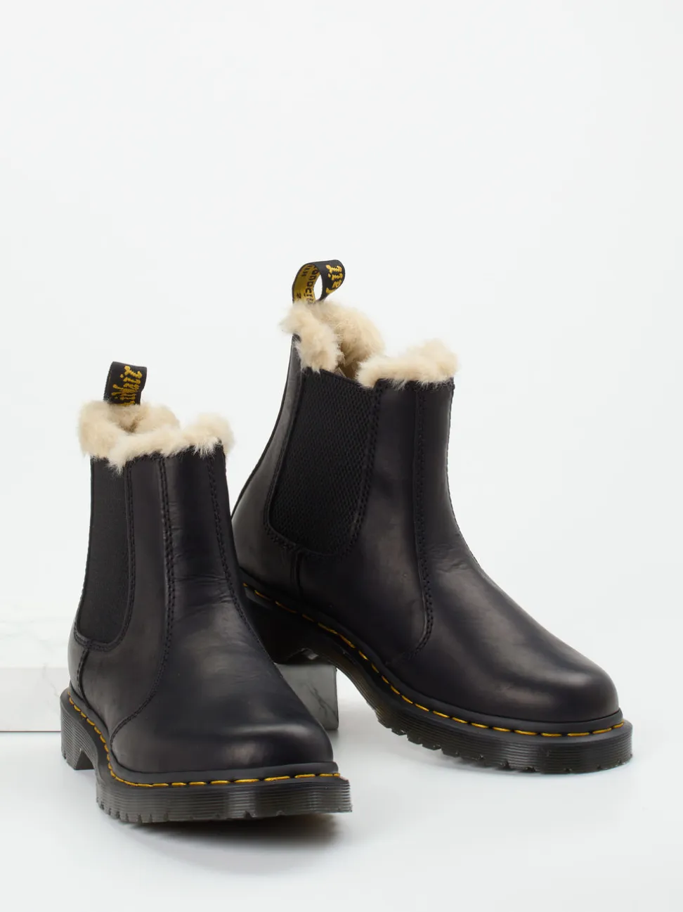 Dr. Martens – Chelsea Boots aus Fettleder schwarz