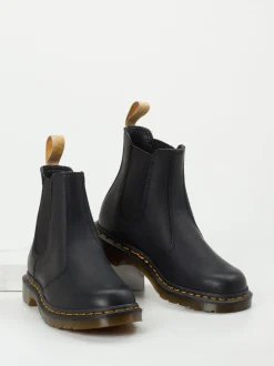 Dr. Martens – Chelsea Boots aus Lammleder Schwarz