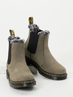 Dr. Martens – Chelsea Boots aus Nubukleder grau