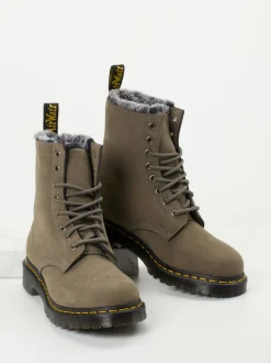 Dr. Martens – Schnürboots aus Nubukleder taupefarben