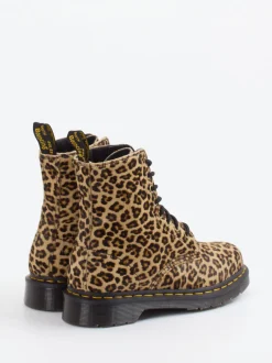 Dr. Martens – Schnürboots aus Fellimitat Leoprint