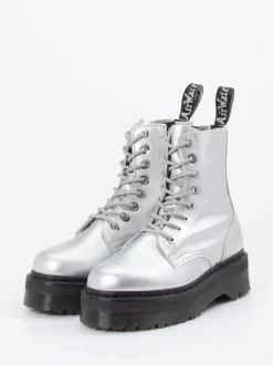 Dr. Martens – Schnürboots aus Metallicleder Silber
