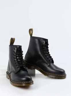 Dr. Martens – Schnürboots aus Kalbleder Schwarz