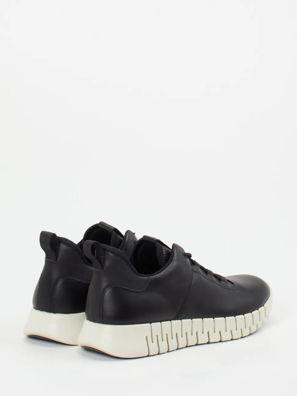 Ecco – Sneaker aus Kalbleder und Mesh schwarz