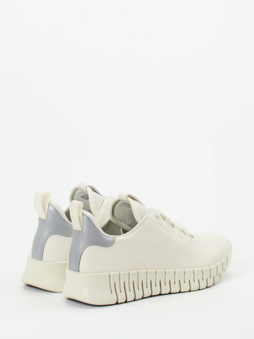 Ecco – Sneaker aus Kalbleder in Offwhite