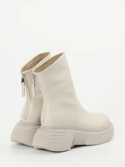 Elena Iachi – Plateau-Stiefeletten aus Kalbleder Cremeweiß
