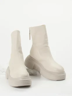 Elena Iachi – Plateau-Stiefeletten aus Kalbleder Cremeweiß