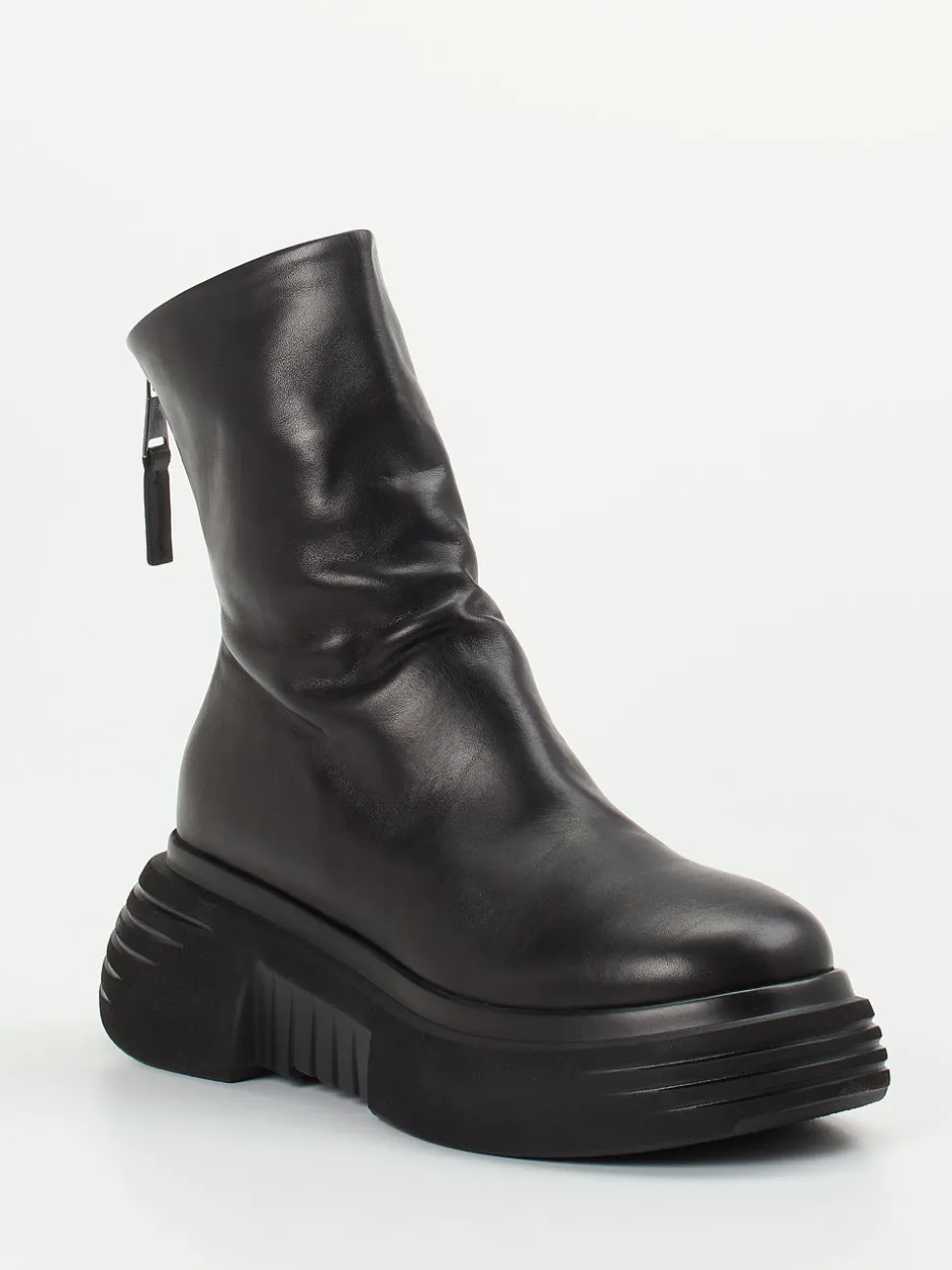 Elena Iachi – Plateau-Stiefelette aus Kalbleder Schwarz