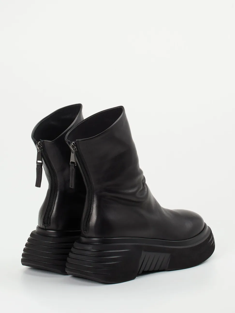 Elena Iachi – Plateau-Stiefelette aus Kalbleder Schwarz