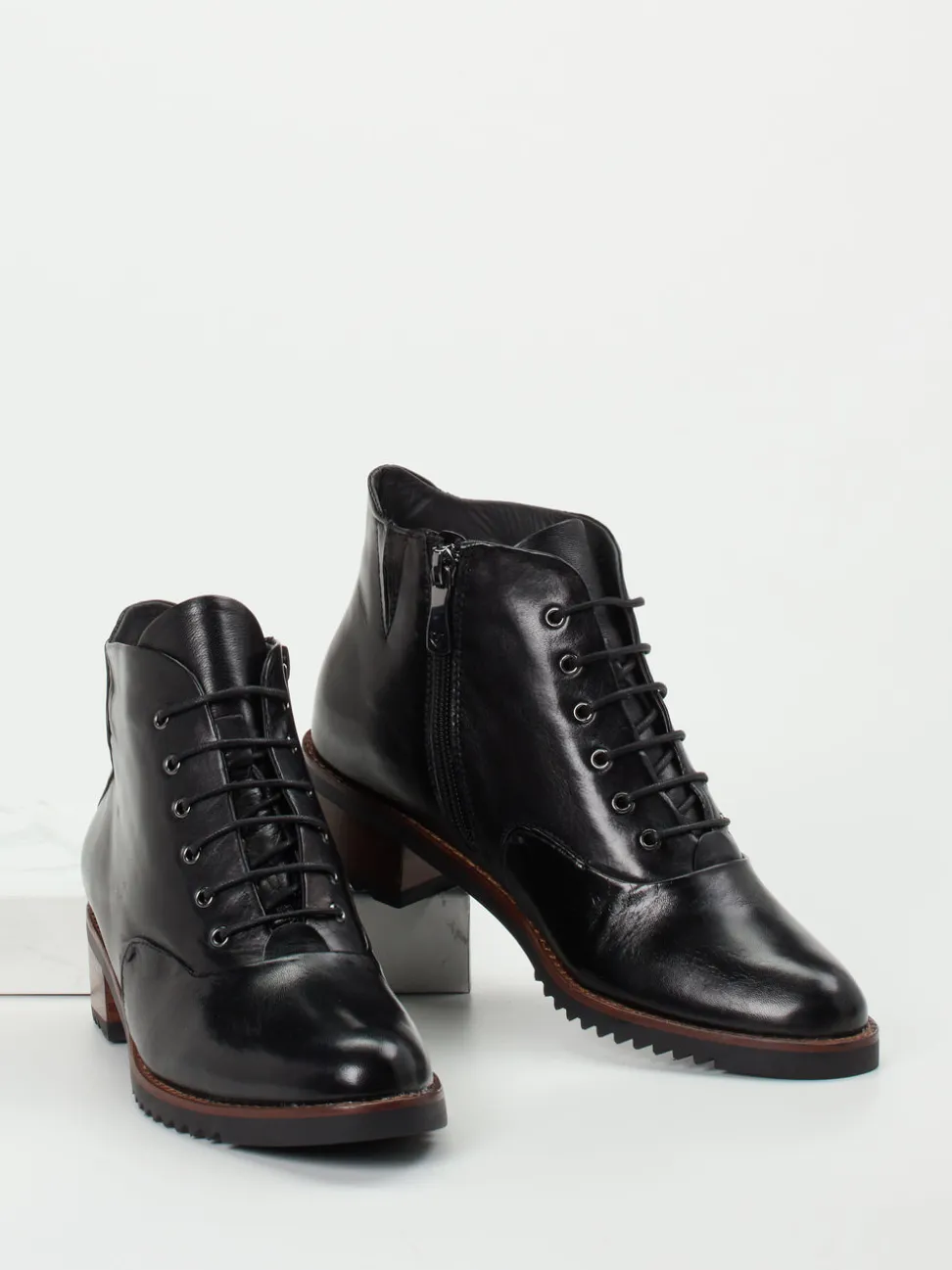 Everybody – Schnür-Boots aus Kalbleder Schwarz
