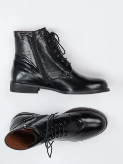 Everybody – Schnürstiefelette aus Kalbleder Schwarz