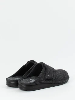 Finn Comfort – Hausschuhe aus Filz in Grau
