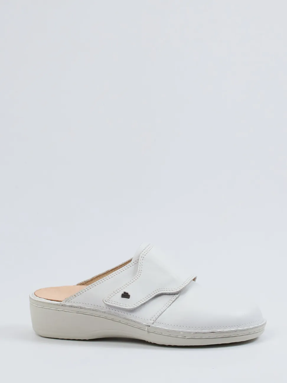 Finn Comfort – Komfort-Pantoletten aus Kalbleder weiß