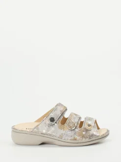 Finn Comfort – Komfort-Pantolette aus geprägtem Leder beige