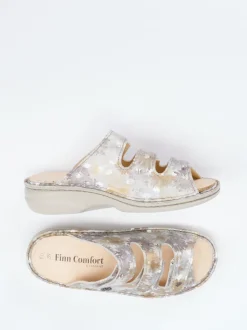 Finn Comfort – Komfort-Pantolette aus geprägtem Leder beige
