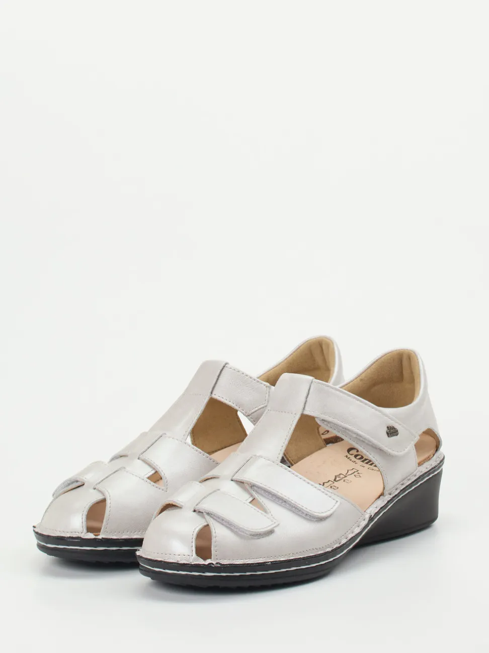 Finn Comfort – Komfort-Sandalette aus Metallic-Leder beige