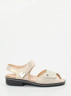Finn Comfort – Komfortsandale aus Metallicleder champagner
