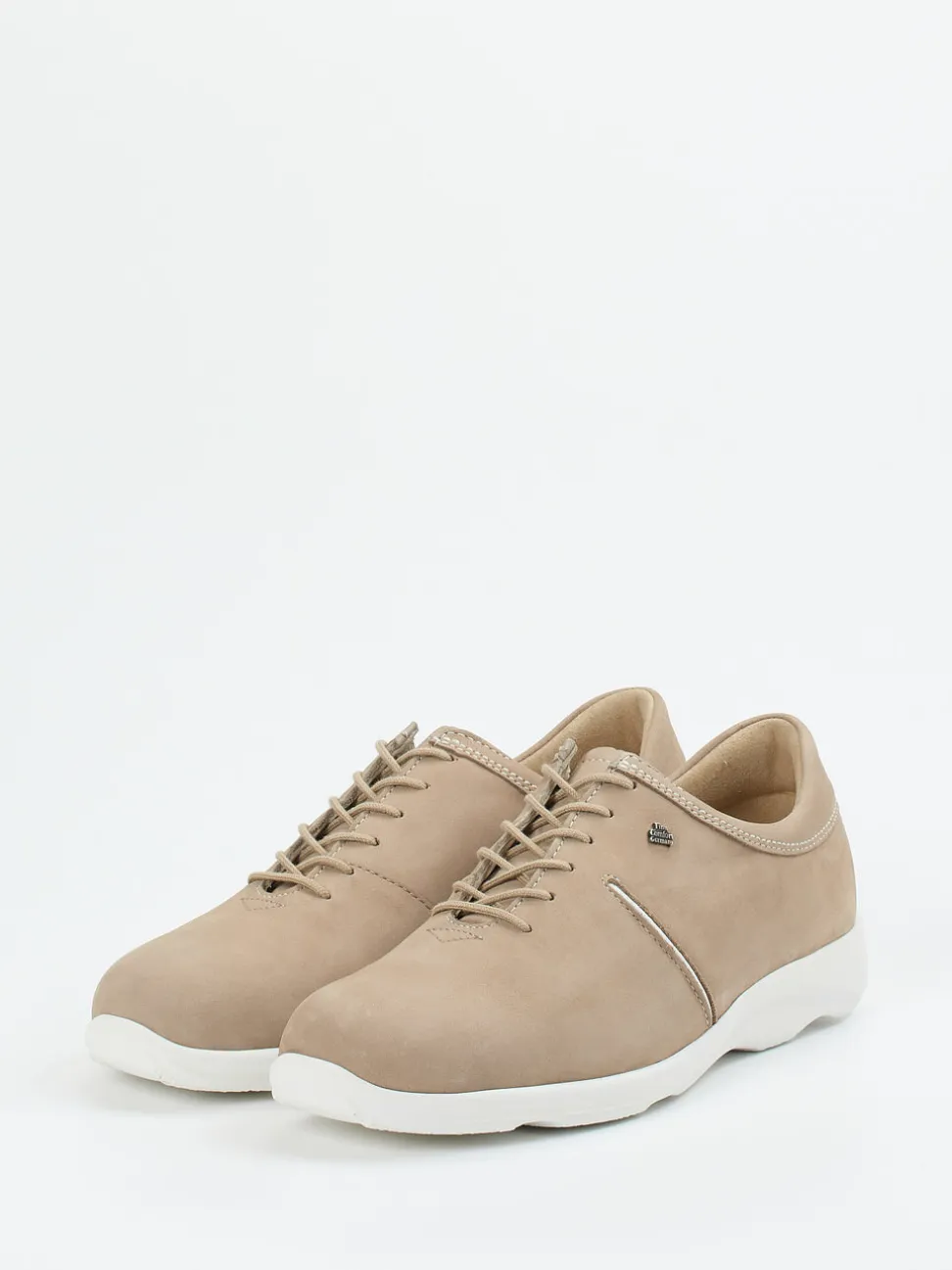 Finn Comfort – Komfort-Schnürschuh aus Nubukleder Beige