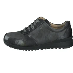 Finn Comfort – Komfort-Sneaker aus Lackleder grau