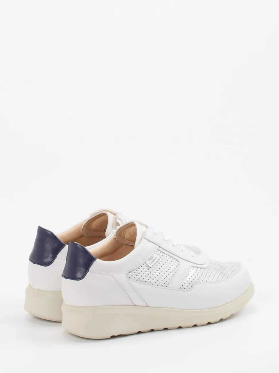 Finn Comfort – Komfort-Sneaker aus Glattleder Offwhite