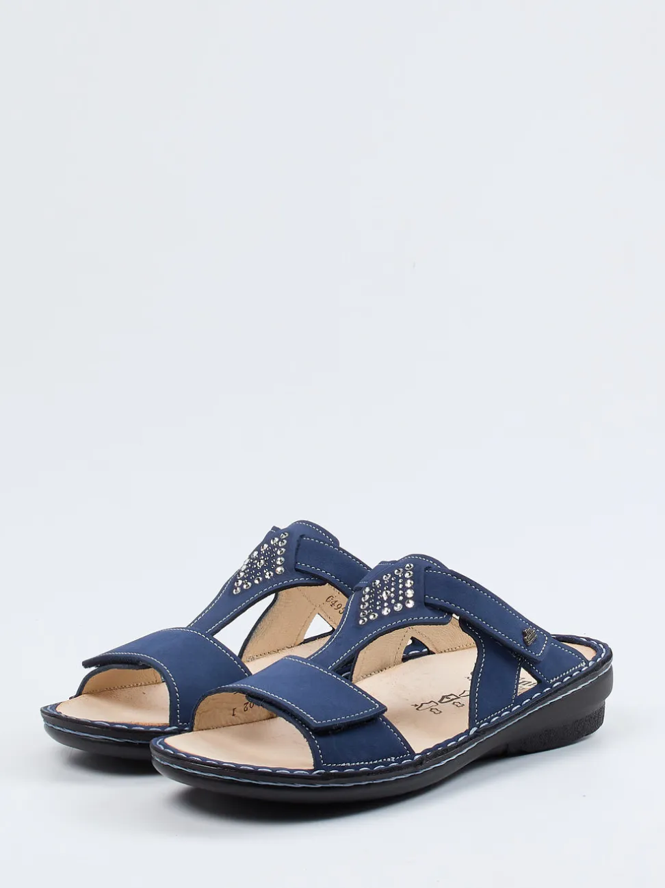 Finn Comfort – Pantolette aus Nubukleder in Blau