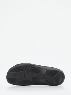 Finn Comfort – Pantolette aus Lackleder schwarz