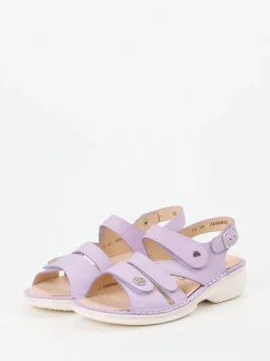 Finn Comfort – Sandalen aus Kalbleder in Flieder