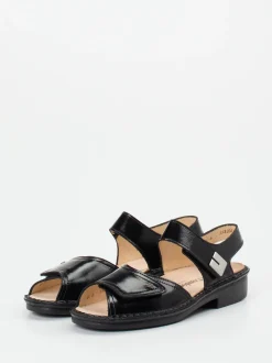 Finn Comfort – Sandalen aus Lackleder schwarz