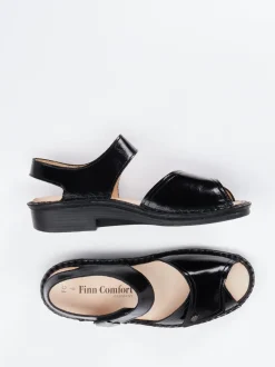 Finn Comfort – Sandalen aus Lackleder schwarz