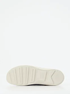 Finn Comfort – Schnürschuh aus Nubukleder lavendelblau