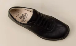 Finn Comfort – Schnürschuh aus Kalbleder schwarz