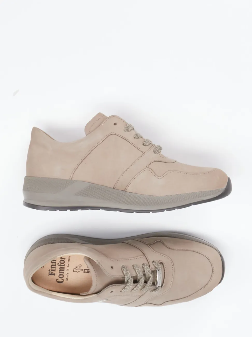 Finn Comfort – Schnürschuh aus Nubukleder Sandbeige