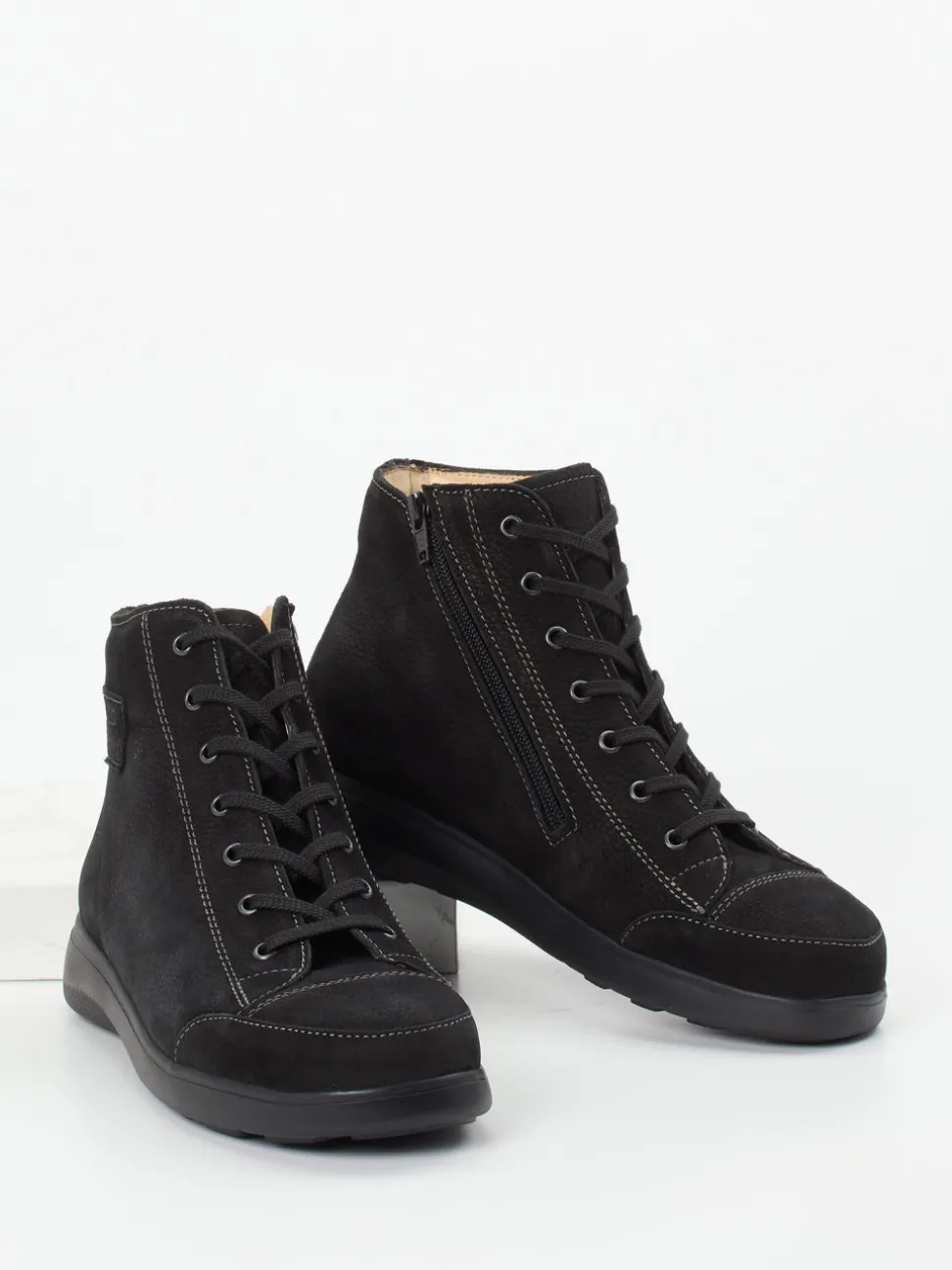 Finn Comfort – Schnürstiefelette aus Nubukleder schwarz