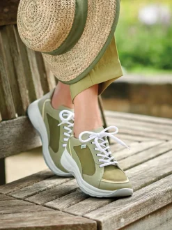 Finn Comfort – Sneaker aus Kalbleder in Olivbeige